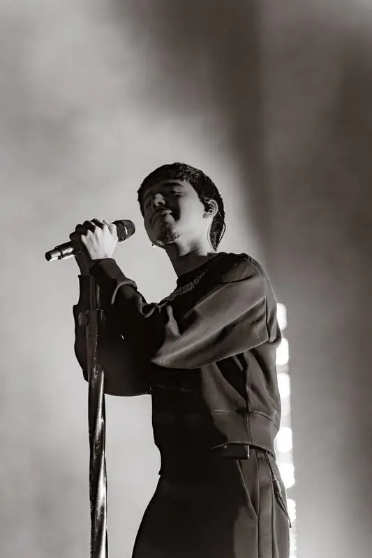 Black and white singer